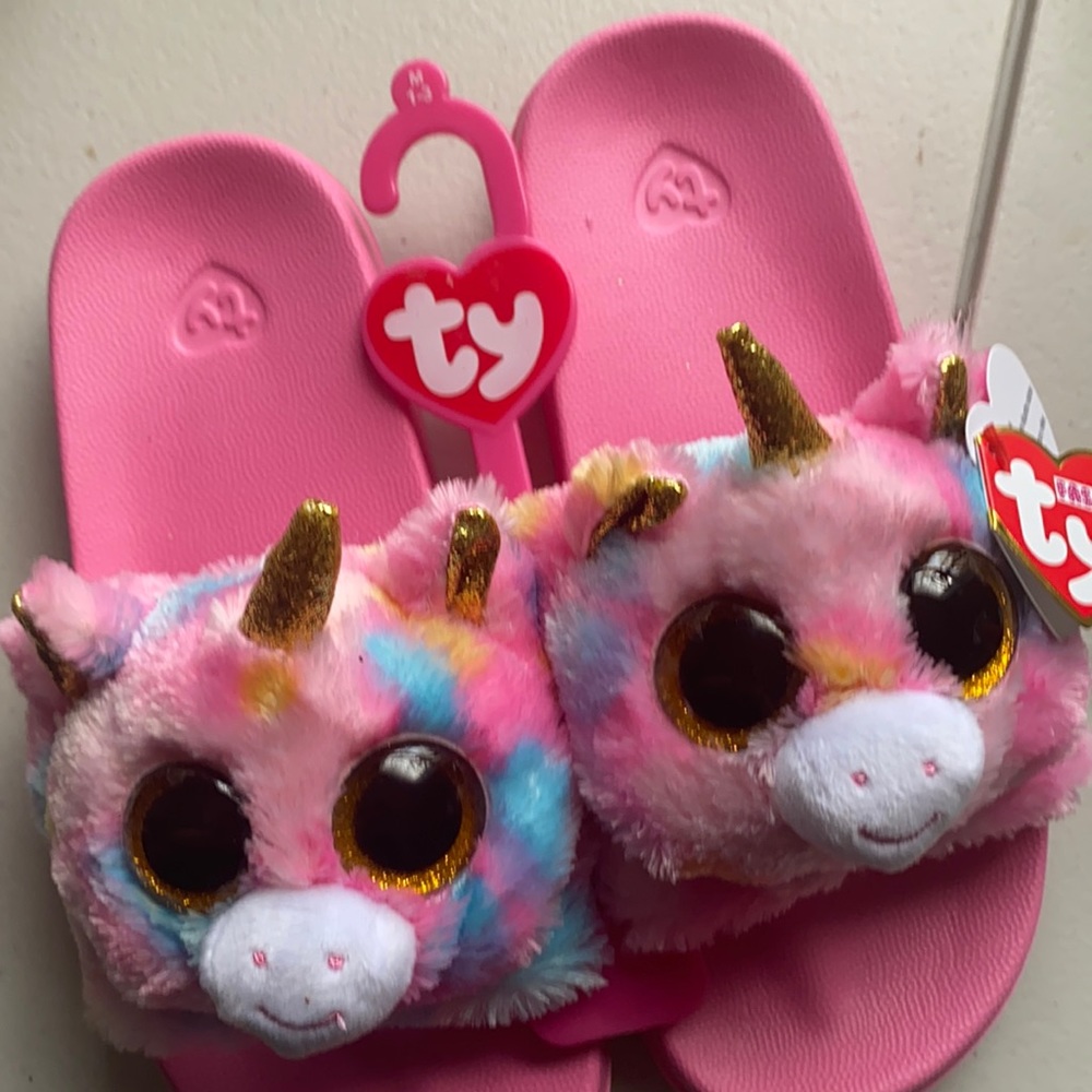 New ty Girls sandals